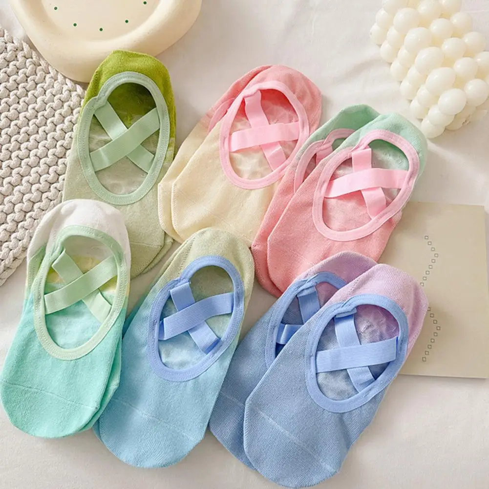 

Women Gradient No Show Socks Anti-Slip Silicone Grip Yoga Socks Low Cut Invisible Flat Boat Socks Fitness Indoor Dance Sports