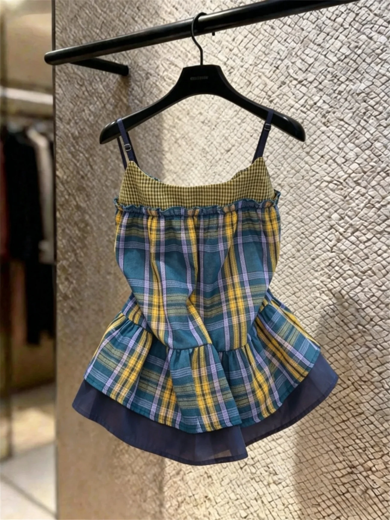 

Classic Retro Plaid Strap Shirt Women Summer New Sweet Cool Spicy Girl Outerwear Lace Trim Slimming Top Casual Loose Fit