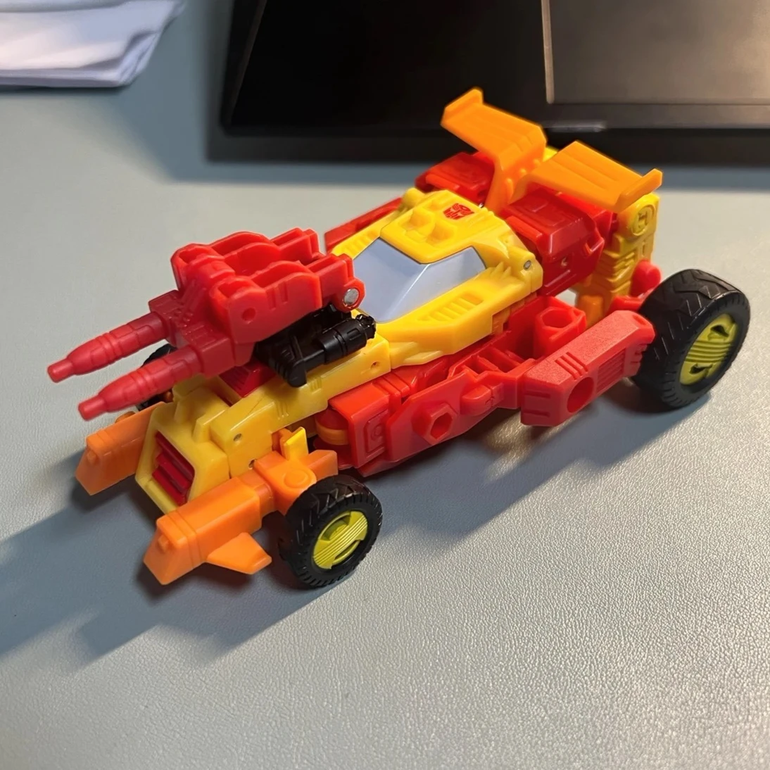 

Hasbro Transforming Toy TargetMaster Sureshot Age of The Primes Action Figure Anime Robot Deformable Model Hobbies Gift