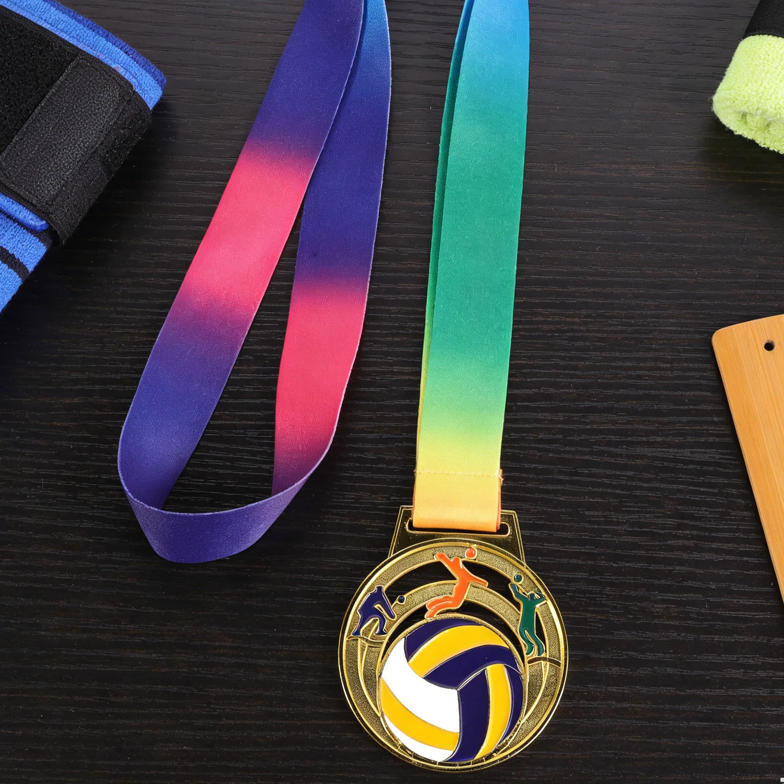 

5 шт. волейбольных медалей из цинкового сплава, золотые, металлические, спортивные награды, с лентами на шею, для командных соревнований, чемпионов, участников, трофеи