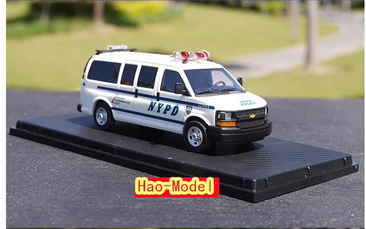 SunYork 1:43 For Chevrolet GMC Savana Model Car Resin Diecast Metal Toys Boys Birthday Gifts Hobby Display Collection Ornaments