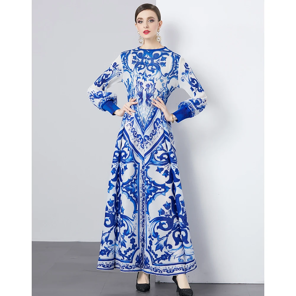 

2025 Spring Arrival Women's Fashionable Pleated Vintage Dress Blue White Porcelain Print Round Neck Lantern Sleeves Maxi Skirt