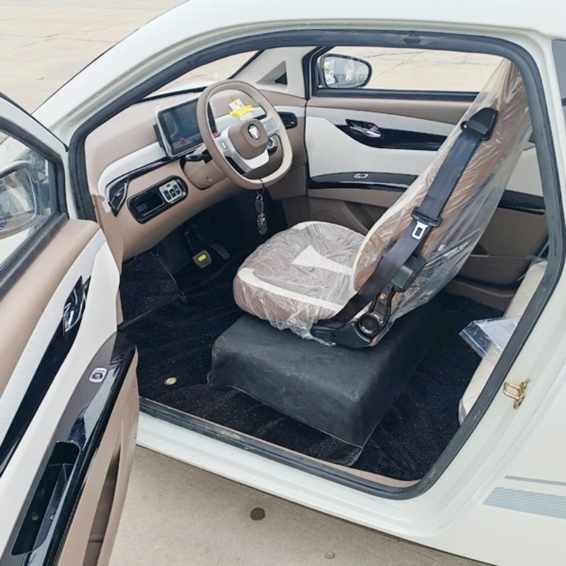 Three-wheeled electric vehicles, small household -electric vehicles, new energy adult transportation battery cars