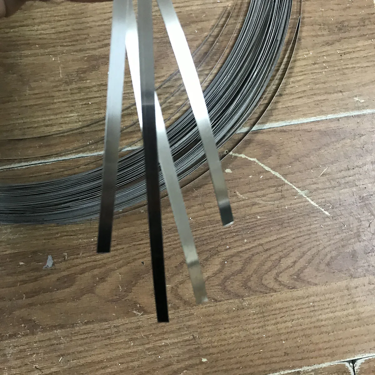 1Meter High Elasticity 301 Stainless Steel Strip Narrow Strip Width 2/3/4/5/6/7/8/9mm Thick 0.1mm - 1mm Thin Plate Foil Strip