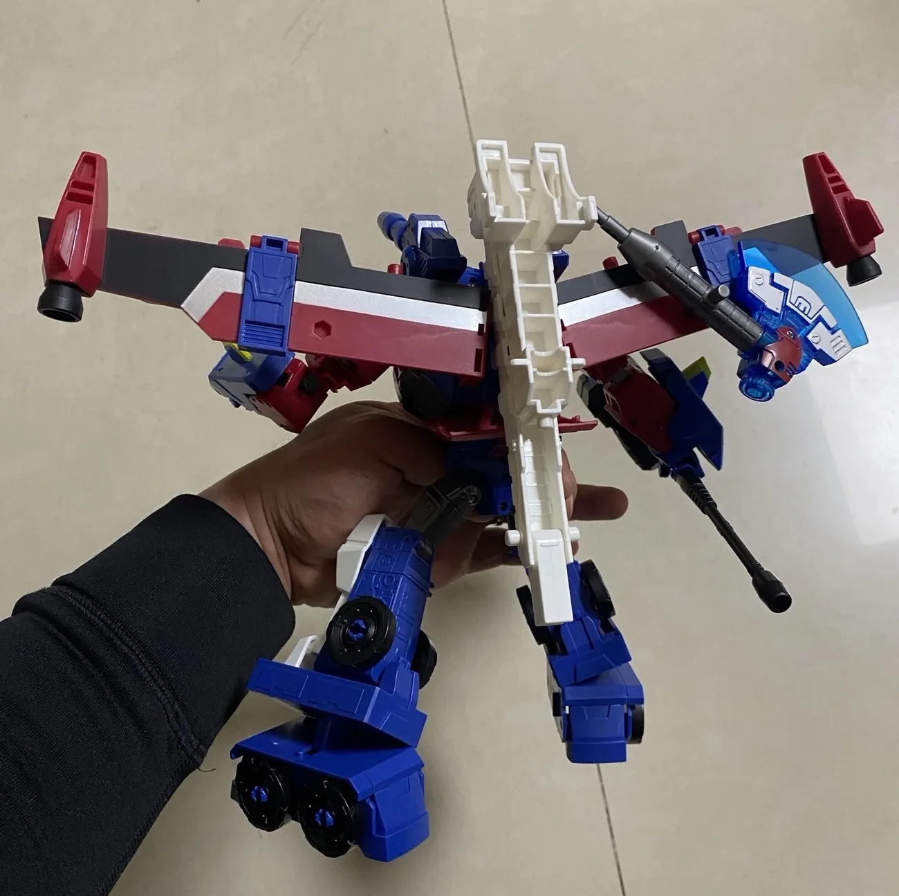 Wyprzedaż TW1036 Zabawka Transformująca się w Model 08, Animowana Wersja OP, Robot Kapitan do Konserwacji Kolumn, Figurki Akcji Wóz Strażacki