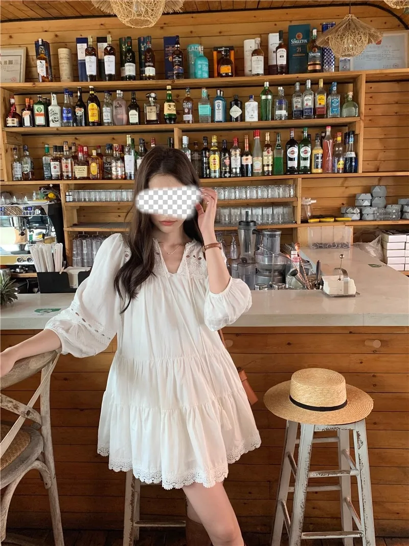 

French white bubble sleeved shirt dress for women 2024 new early spring small stature long sleeved Yunnan tourism outfit 9527