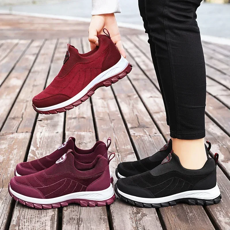Women's Spring and Autumn New Soft Soled RunningClimbingLeisure Shoes Walking Sports Shoes Tennis Women's Shoes