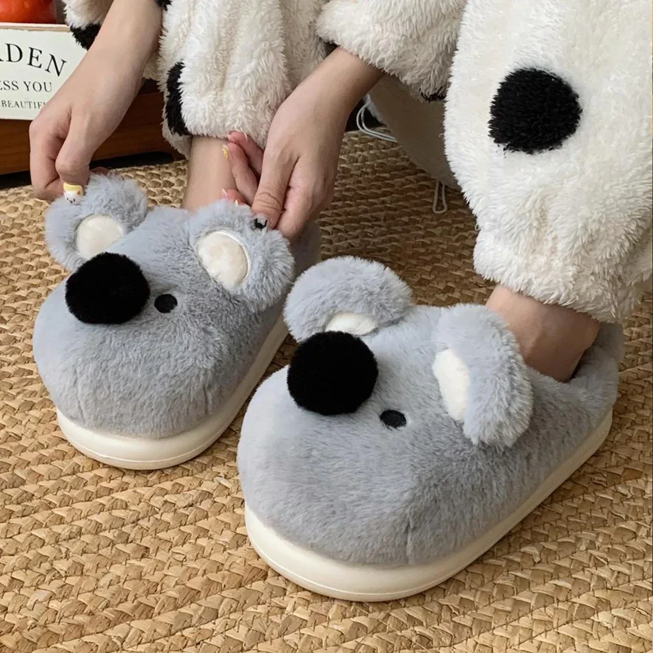 Women 2025 Winter New Koala Design Slippers Casual Soft Heel Platform Fur Warm Indoor Comfortable Man Home Slippers