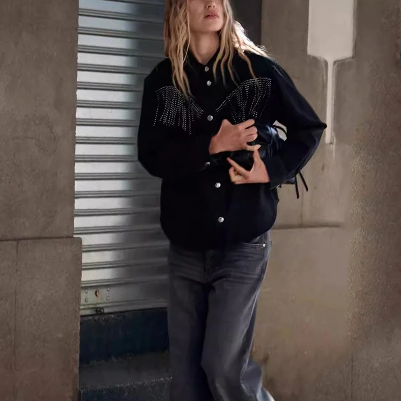 

Spring 2025 Women's Denim Jaet Long Sve Rivet Fringe Top Coat Street Sle Polyester Fiber 00% ort Outerwear