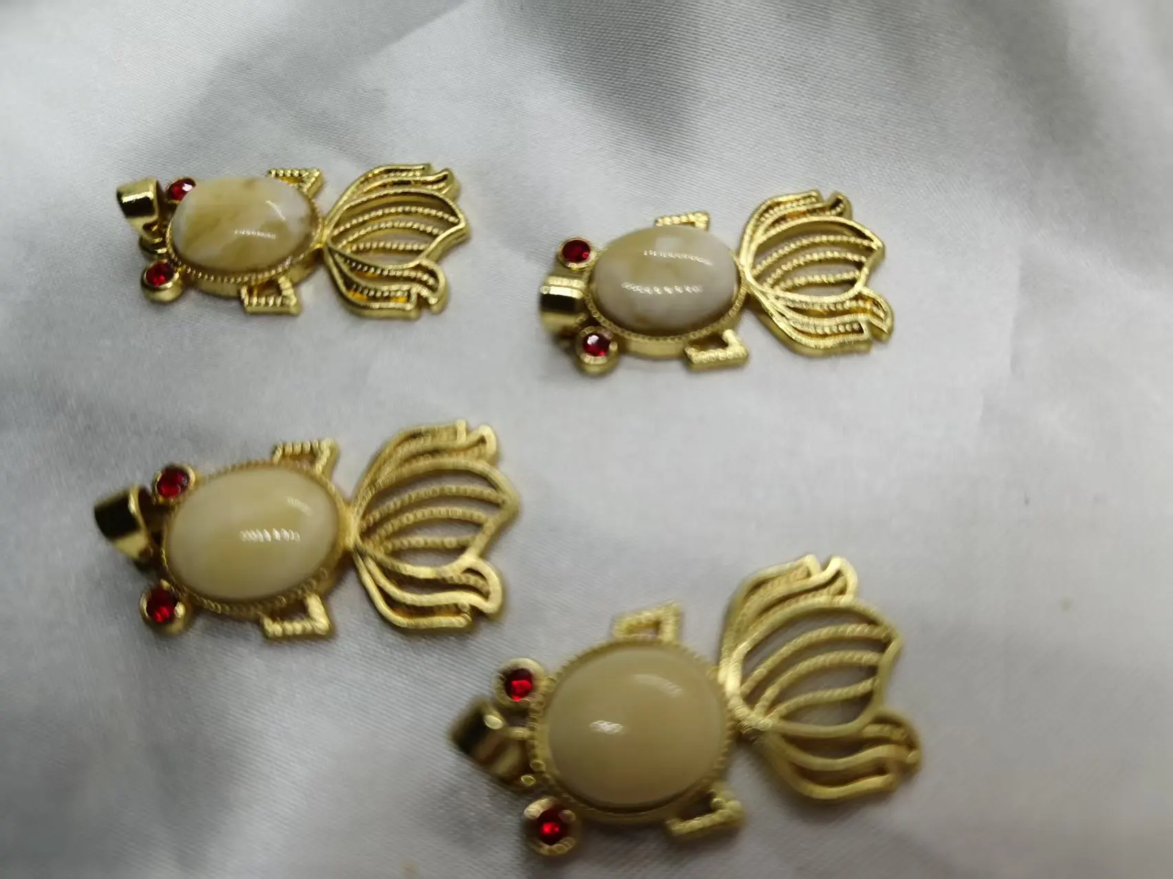 Certificated Natural Baltic White Amber Koi Necklace Stainless Steel Fish Blessing Pendant Auspicious Adornment Amulet Jewelry