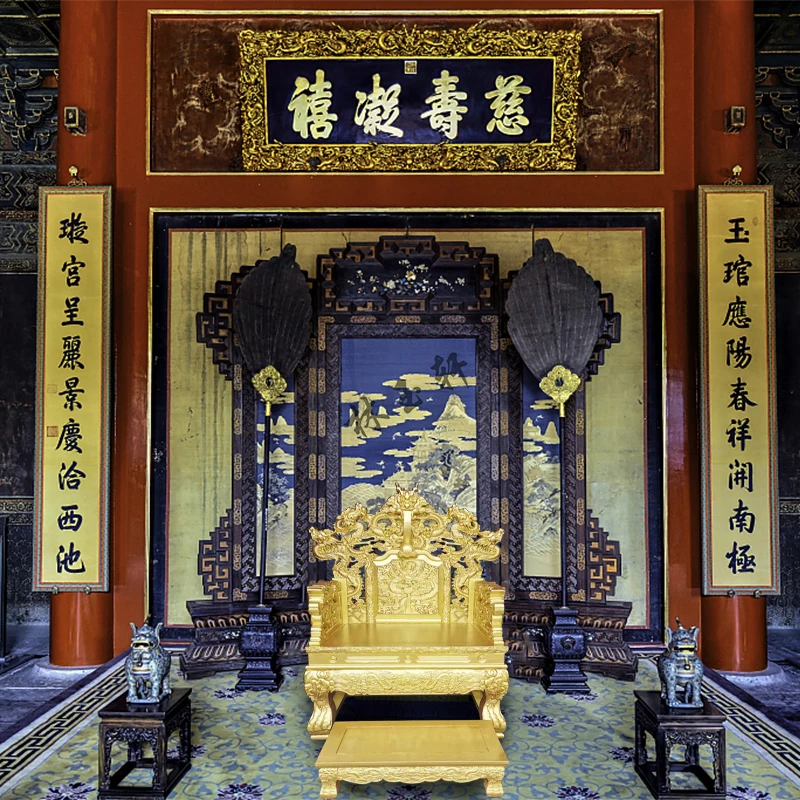 Golden lacquer carved solid wood dragon chairs, Ming and Qing classical lecture chairs, temple seating, Tai Shi meditation chair