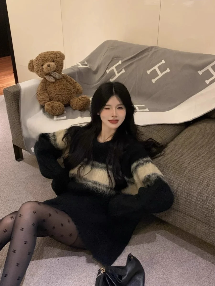 부드럽고 아늑한 한국 스타일 레이지 스웨터 여성용 가을 겨울 루즈핏 빈티지 스트라이프 니트 탑 편안한 로우 라운드넥 긴팔
