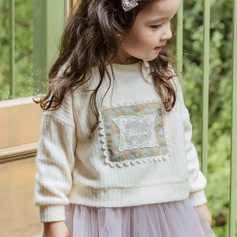 Hoodies Autumn Korean Children Clothing Girl Embroidery Lace Flower Edge Broken Flowers Pasting Cloth Short 2024