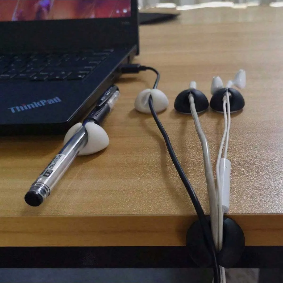 10 pcs silicone cable clip, desktop data cable holder, desktop charger cable winding device, cable storage bracket