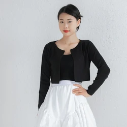 Blouses Black Cropped Knitted Sweater Korean Fashion Cardigan Female Women's Coat Spring 2025 Clothing Long Sleeve Top Jersey