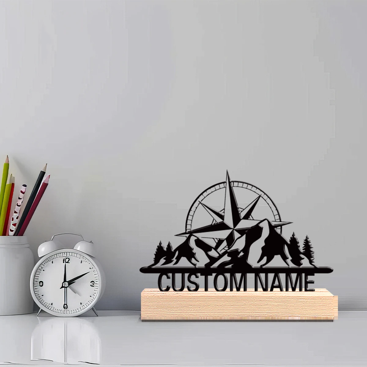 1pc Fashion Personalized Custom Compass Metal Statues Outdoor Desk Sculpture With Wooden Base Ideal For Campers Hikers Nature