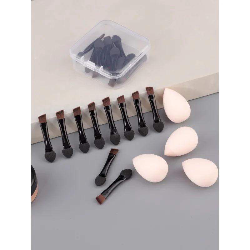 Dual-use Makeup Brush Concealer Short Sponge Eyeshadow Stick+4Mini Beauty