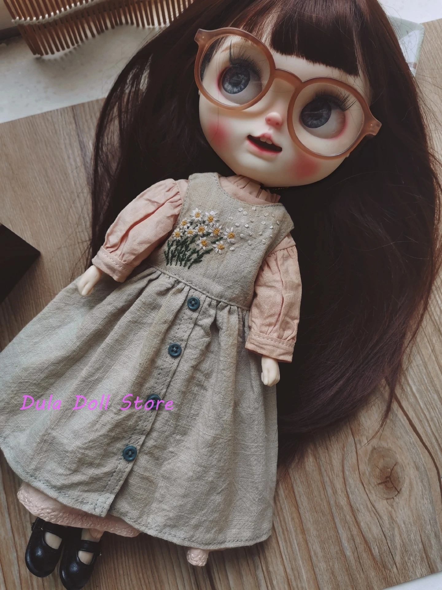 

Dula Doll Clothes Tea dyed daisy embroidered long skirt Blythe Qbaby ob24 ob22 6 points Monster baby Holala Bjd Doll