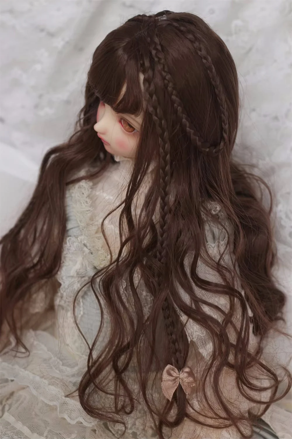 Bjd/sd boneca peruca elegante marrom meninas brinquedos 1/3 1/4 bonito macio leite seda longa trança estilo antigo cabelo encaracolado presentes boneca acessórios