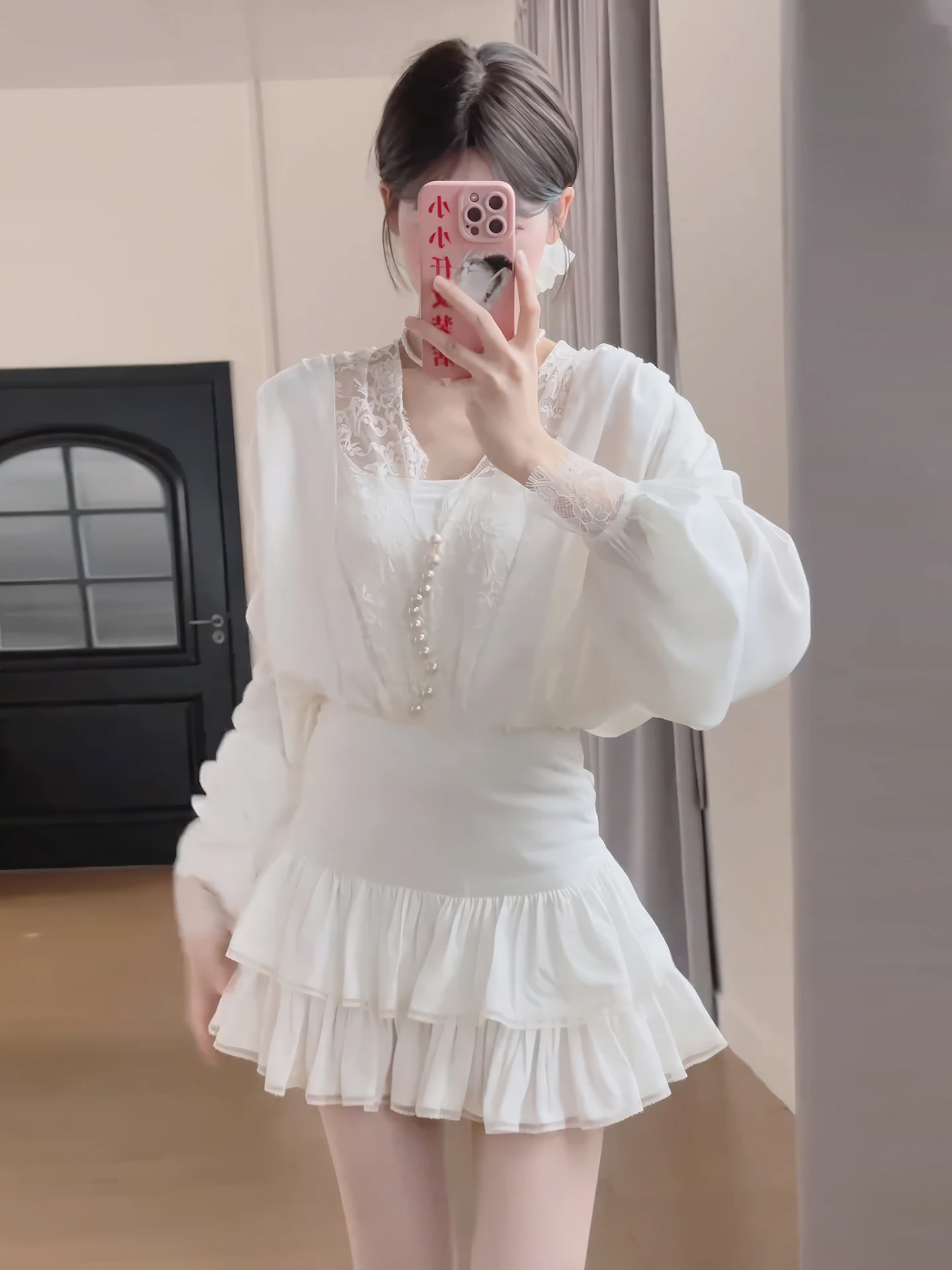 

Spring 2026 Korean Sle Ele Lace Splicing Pleated Skirt Two-Piece Set Women's Faion Slimming Top And Skirt Ensemble