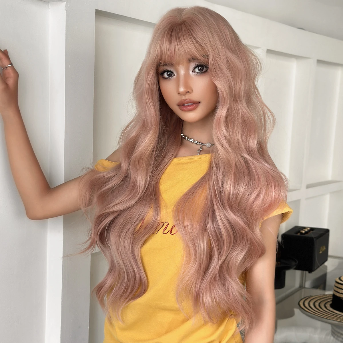 

NAMM New Fashion Long Wavy Pink Wig Natural Looking High Quality Fiber Synthetic Wig for Women Daily Use