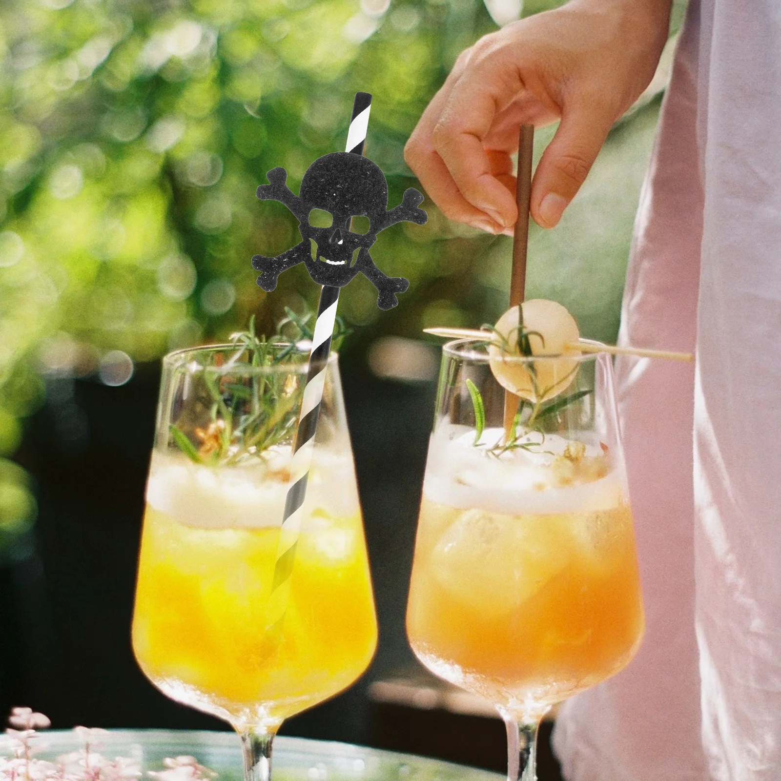 

1Set Skull Bat Decorative Paper Drinking Straws Smooth Inner Wall Cocktail Straws for Halloween Party Drinking Tools