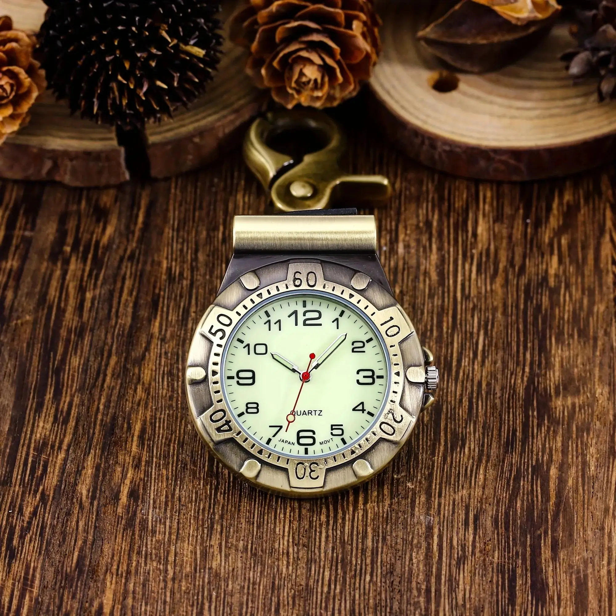 2025 ساعة تسلق الجبال الجديدة كوارتز للجنسين الشرير ساعة معلقة مضيئة اشراق ممرضة ساعة الرياضة في الهواء الطلق معلقة وات