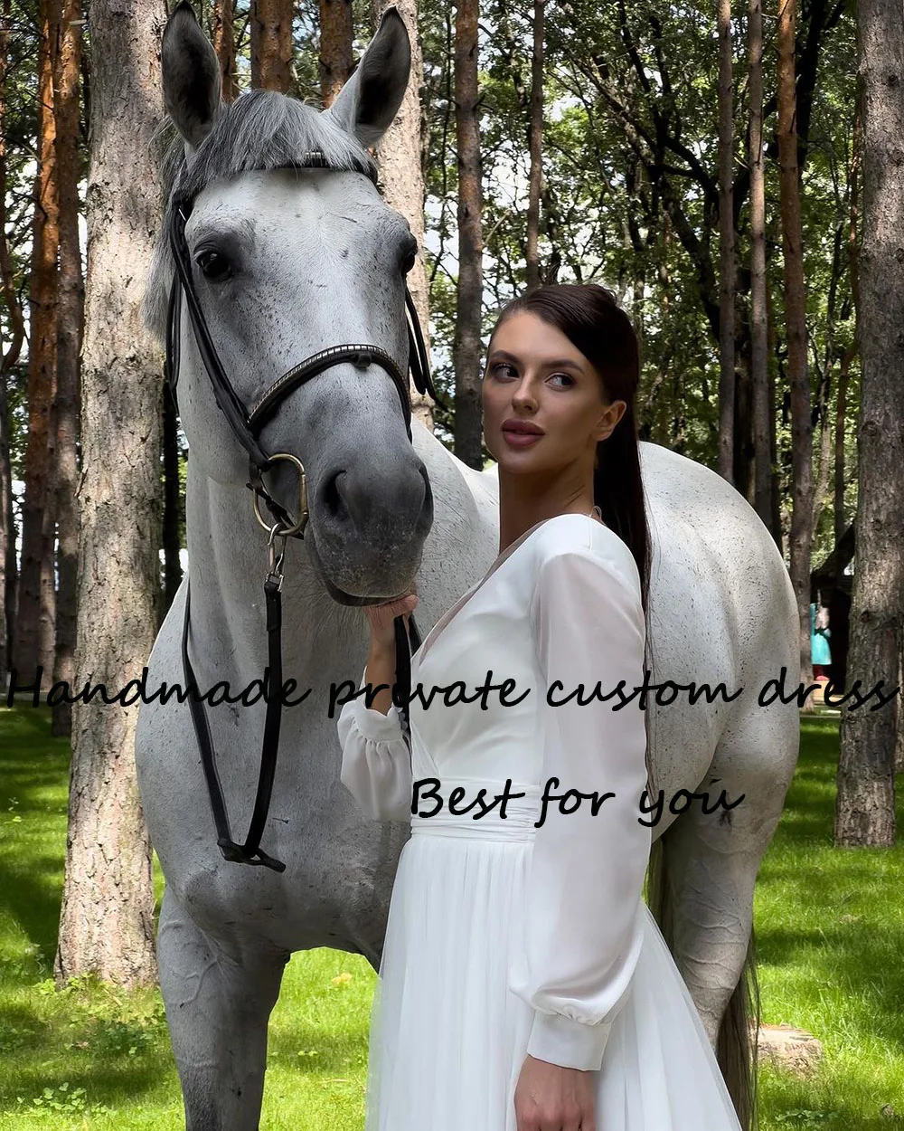 White Chiffon Wedding Dresses for Bride Long Sleeve Pleats V Neck Bridal Gowns with Train Beach Bohemain Bridal Gown