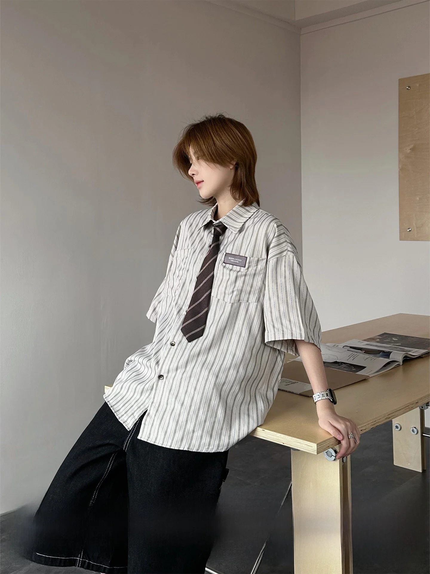 

Unisex Striped Loose Fit Short Sleeve Shirt Vintage Japanese Hong Style Neutral Teenage Feeling Women's Men's Casual Top