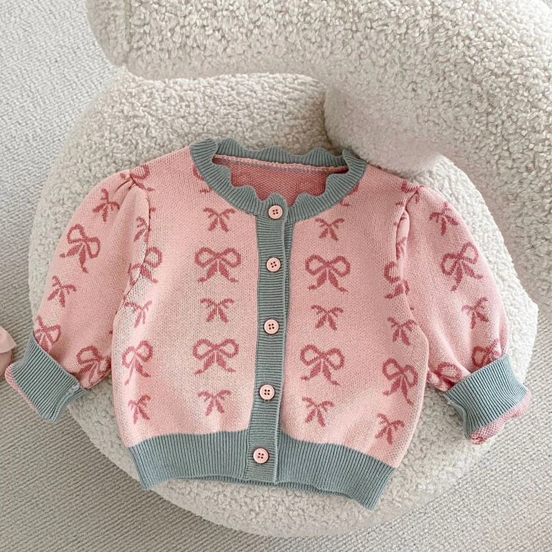 Autumn new baby clothing, 0-3 year old female baby shell collar bow tie knit long sleeved sweater jacket