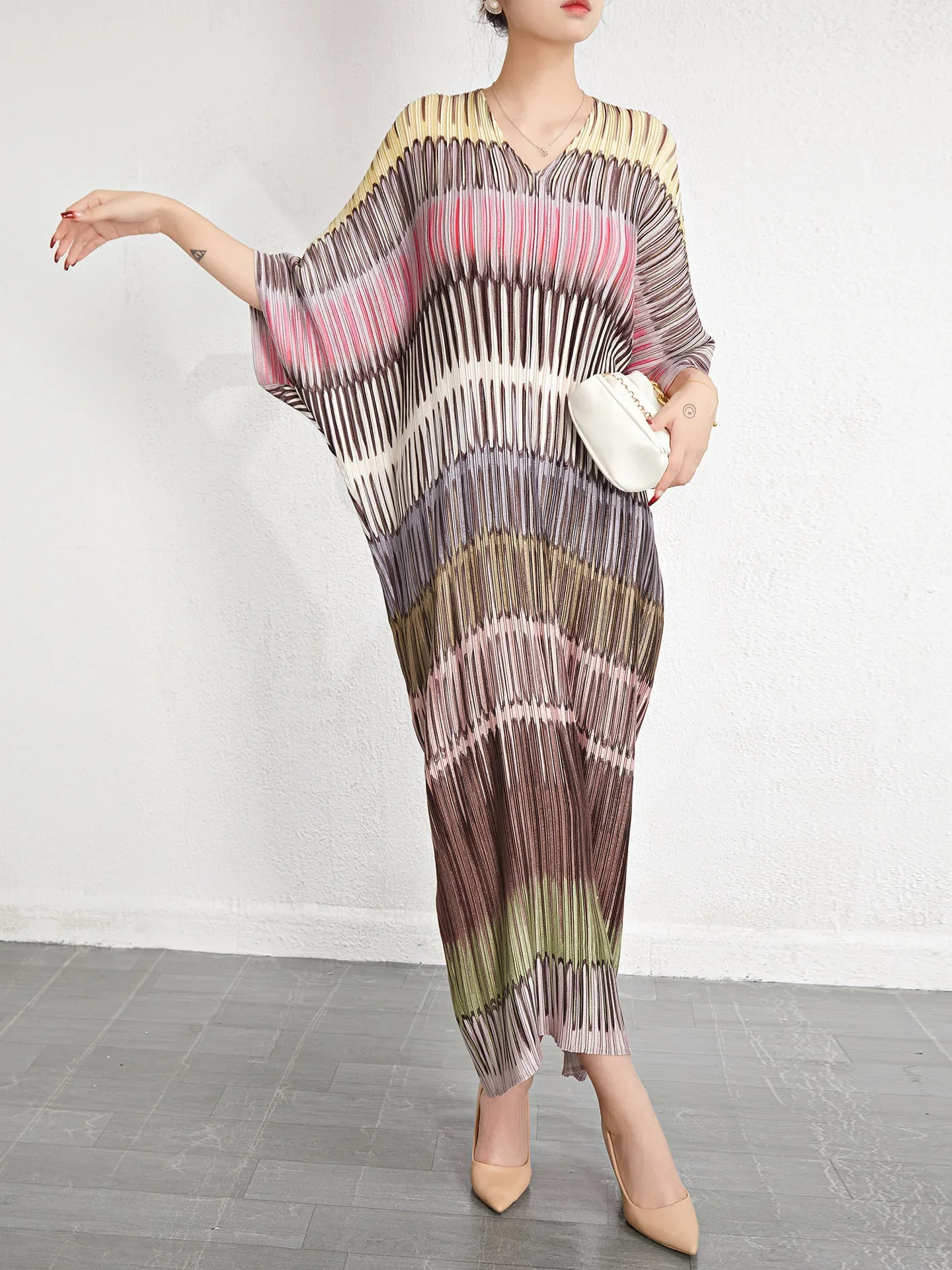 Miyake Pleated V-neck Striped Loose Pleated Dress Printing Loose Female High End Party Clothing 2023 New Design Dresses