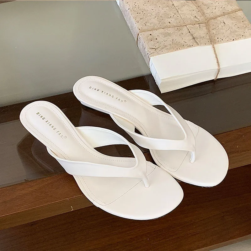 BOMENDUI 2026 Brand New Women Slipper Fashion Low Wedge Open Toe Beach Slides Ladies Elegant Outdoor Slip On Flip Flop Mujer