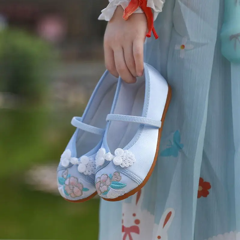 Traditionelle Art Wohnungen ethnischen Tanz Vintage Hanfu weiche Schuhe Kinder für chinesische Mädchen bestickte Blumen Stoff Schuhe