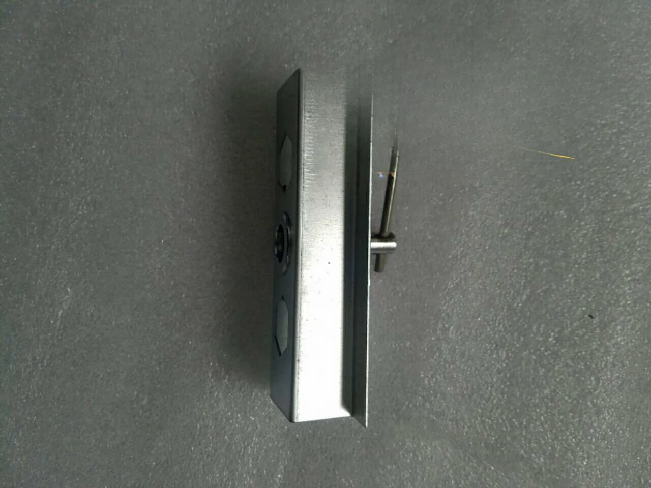 Emergency door triangle lock, Yisheng triangle lock, emergency unlocking install Yisheng triangle lock