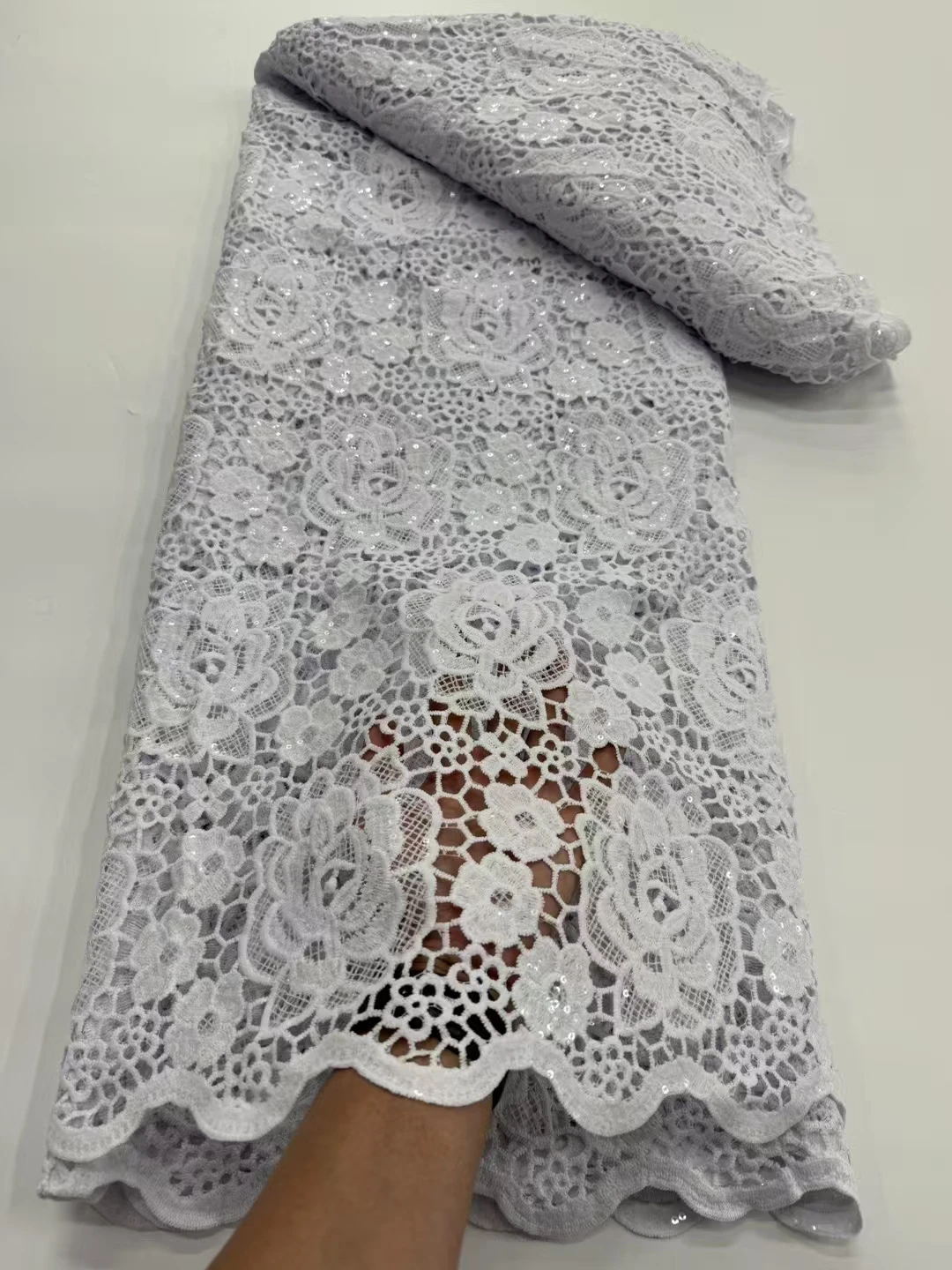 Fashion African Guipure Lace Fabric 2025 Latest Water Soluble Lace French High Quality Embroidery Nigerian Lace Fabric For Dress
