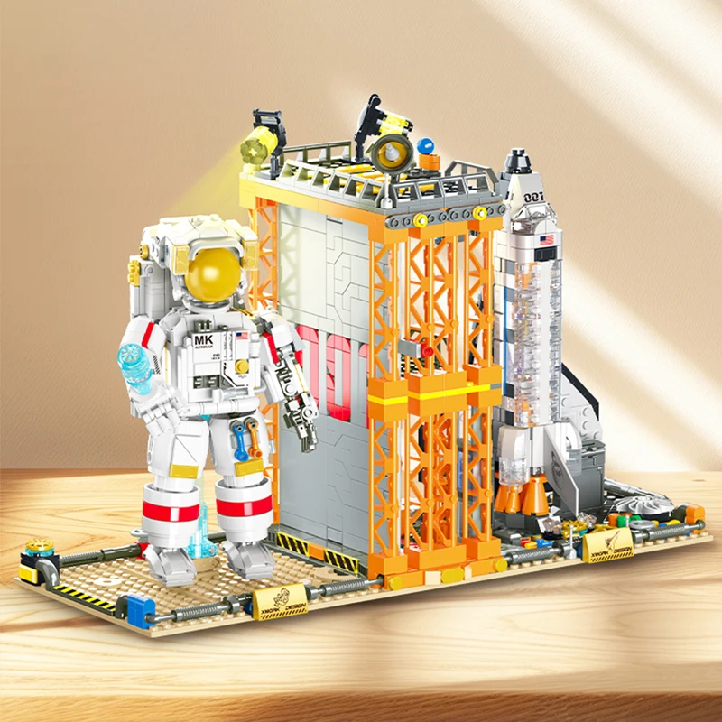 

1623 шт., космический форзац, наборы строительных блоков, ракета астронавта со светом, кирпичи из мелких частиц, модель игрушки, орнамент, праздничные подарки