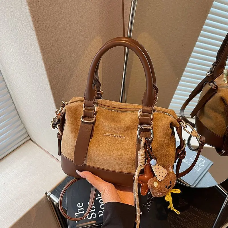 

Women's Bag 2026 New Package Commuter Versatile Retro Maillard Style Pack Color Matching Texture Commuter Messenger Handbag