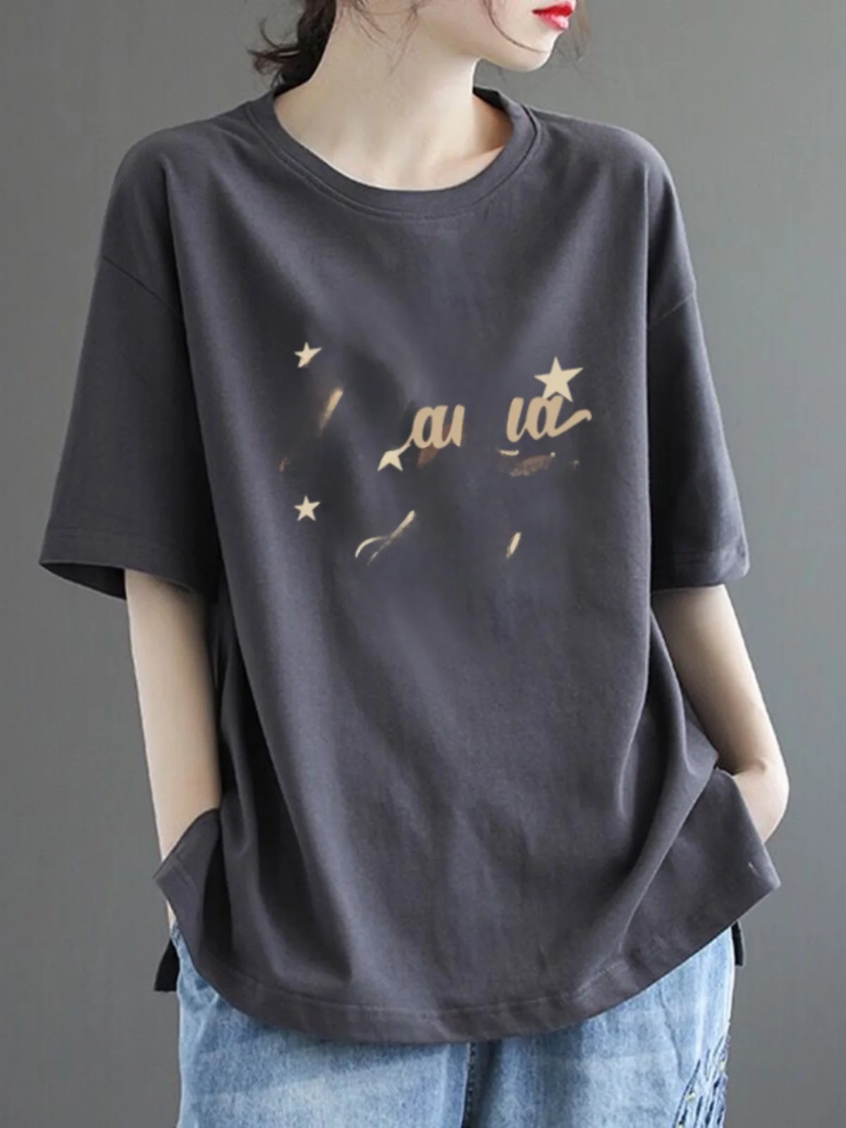 

Модная свободная женская футболка с принтом и коротким рукавом, летняя серая базовая футболка для мам, повседневный стиль, круглый вырез, стандартная длина