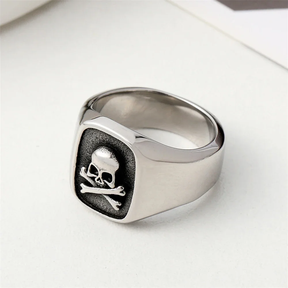 Fashion Steel Color/Gold Color Simple Skull Ring Men And Women Small Stainless Steel Biker Ring Jewelry Gifts Dropshipping