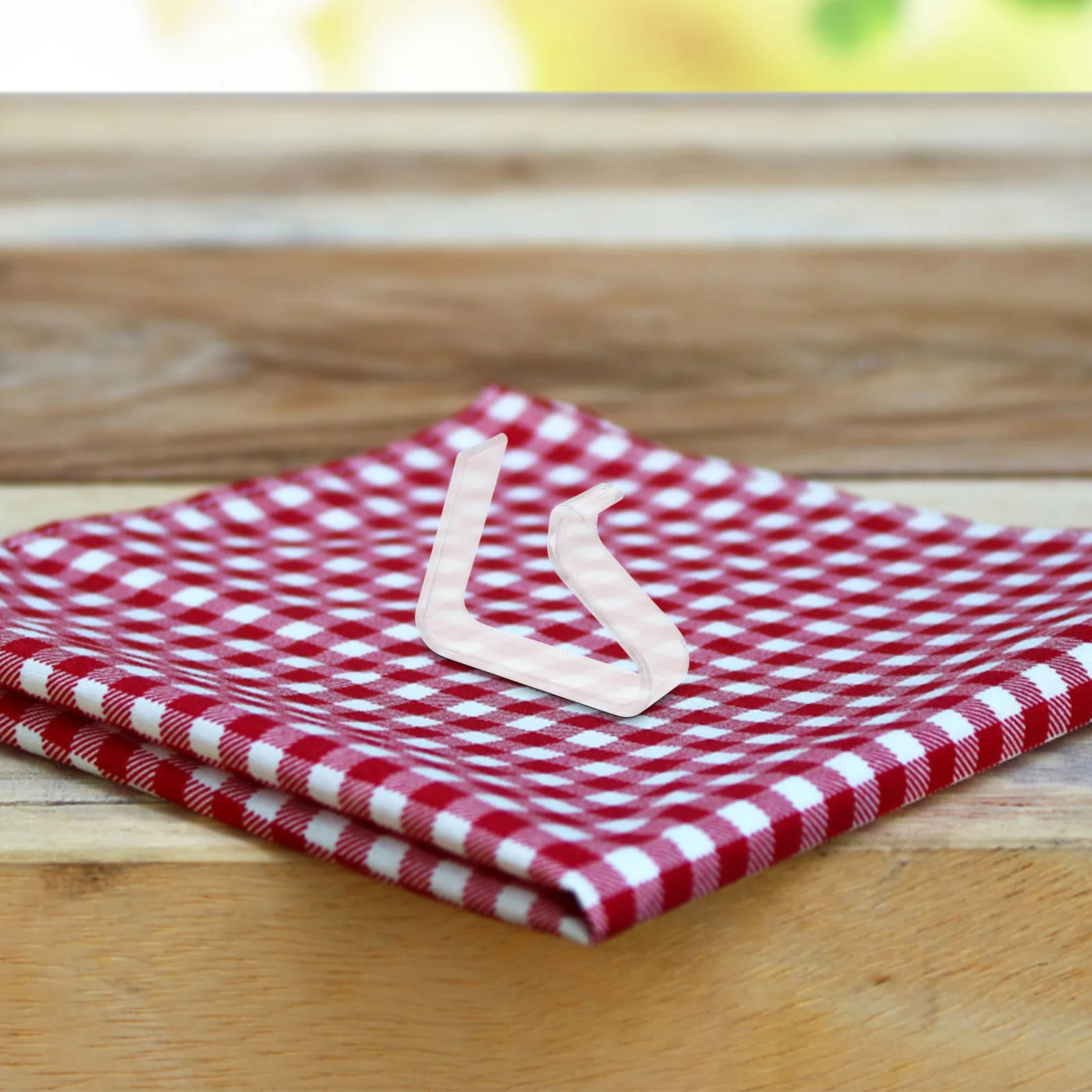 

12Pcs Tablecloth Clips Transparent Windproof Plastic Holder Clip Outdoor Picnic Table Cover Clamp Clear Fixing Clamp
