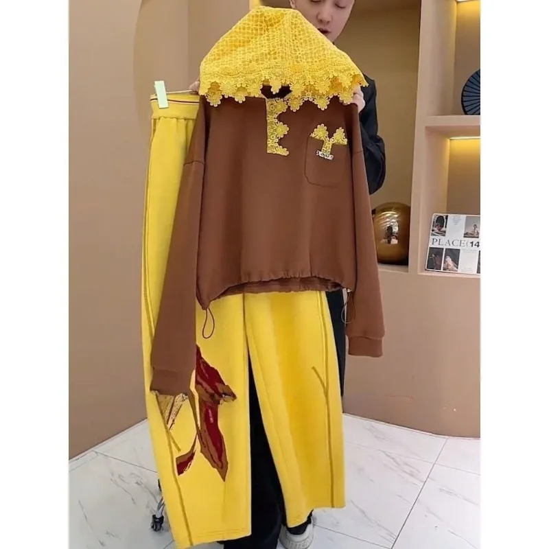 

Новый ретро-листовой осенний желтый дизайн, широкие брюки, комплект из двух предметов, женская кружевная толстовка с капюшоном кофейного цвета и длинными рукавами