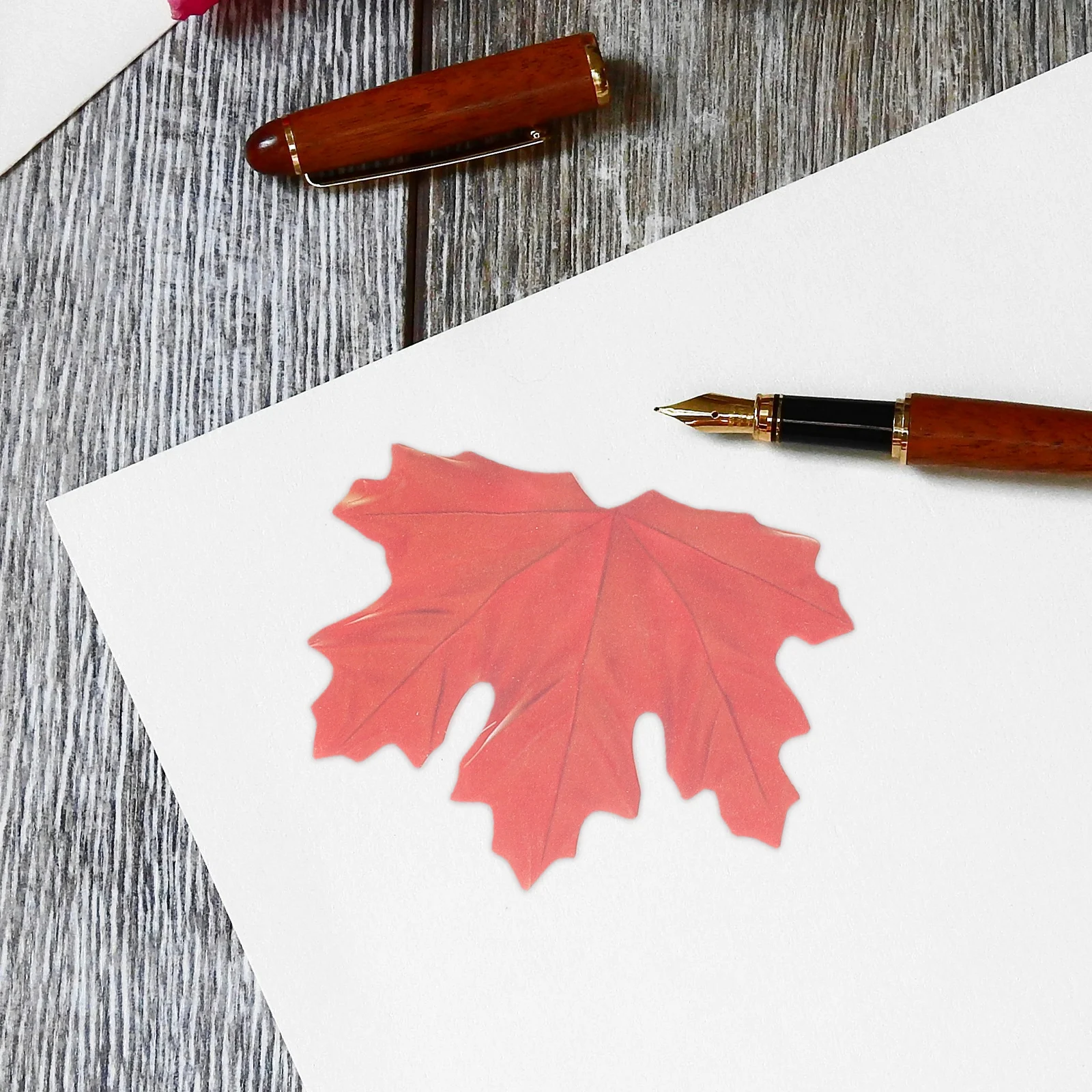 

8Pcs Leaf Shape Memo Pads Paper Repositionable Note Stickers for Office Home Reminder Schedule Daily Writing