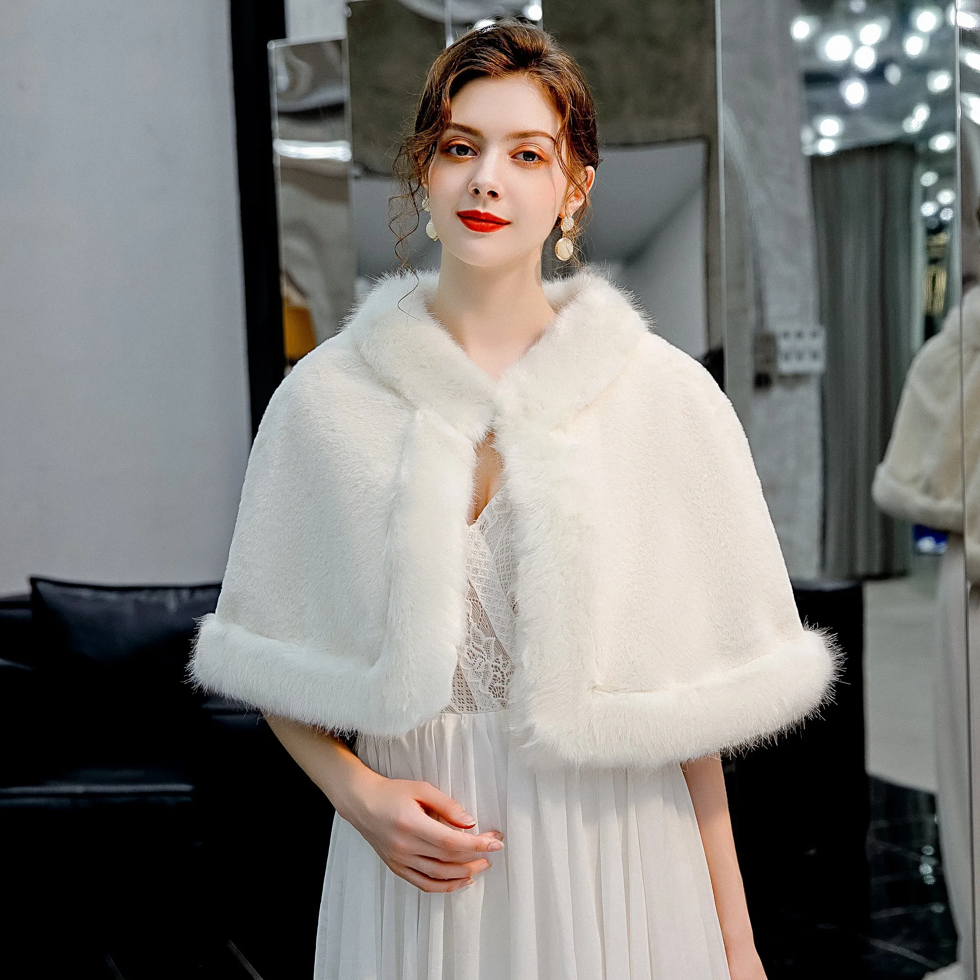 معطف زفاف سميك دافئ بأكمام طويلة للنساء ، طوق فرو ، شال عروس منقسم ، فستان حفلات زفاف ، إكسسوارات ملفوفة ، شتوية
