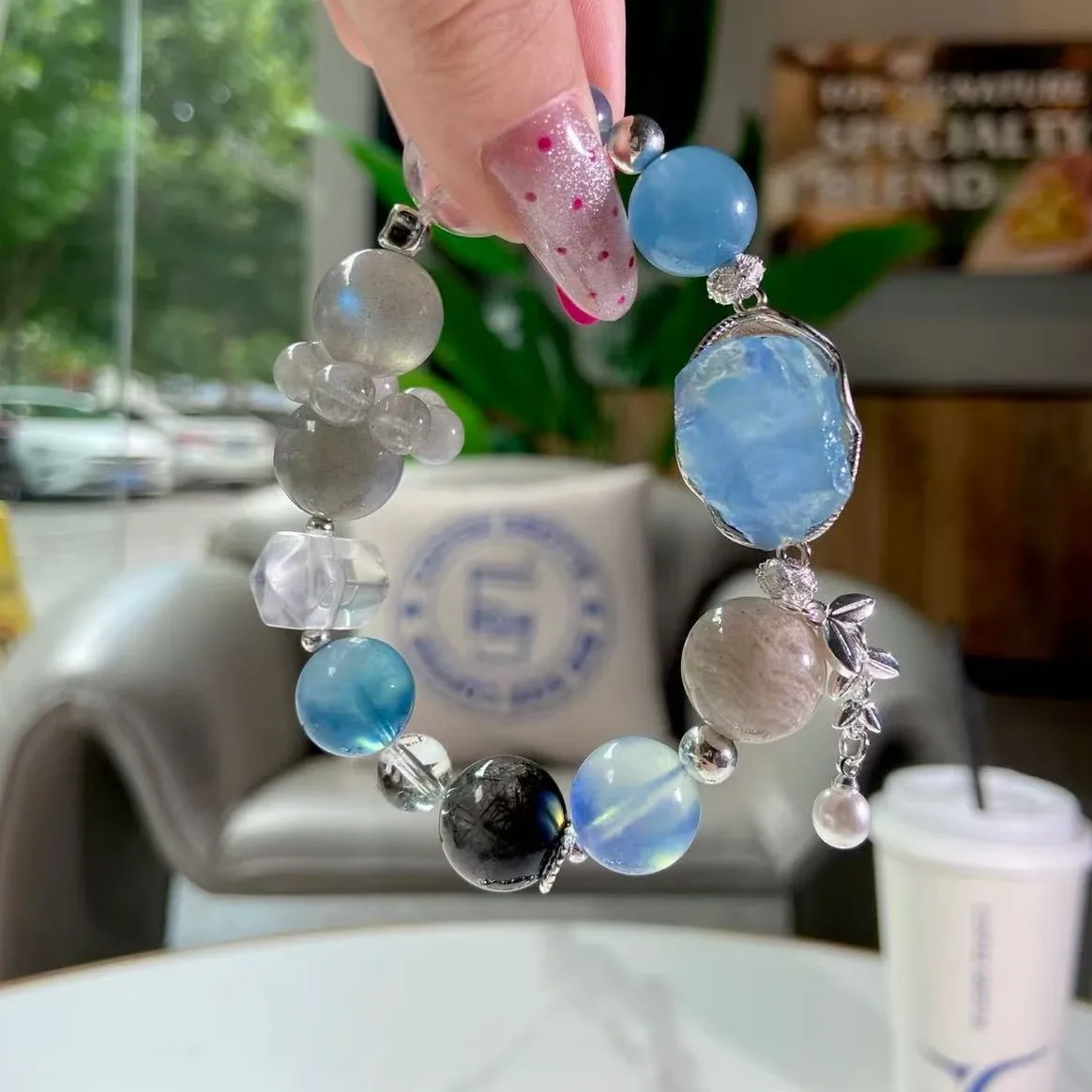 

Natural Aquamarine Crystal Bracelet Women's Light Luxury Fashion Bracelet Original Design