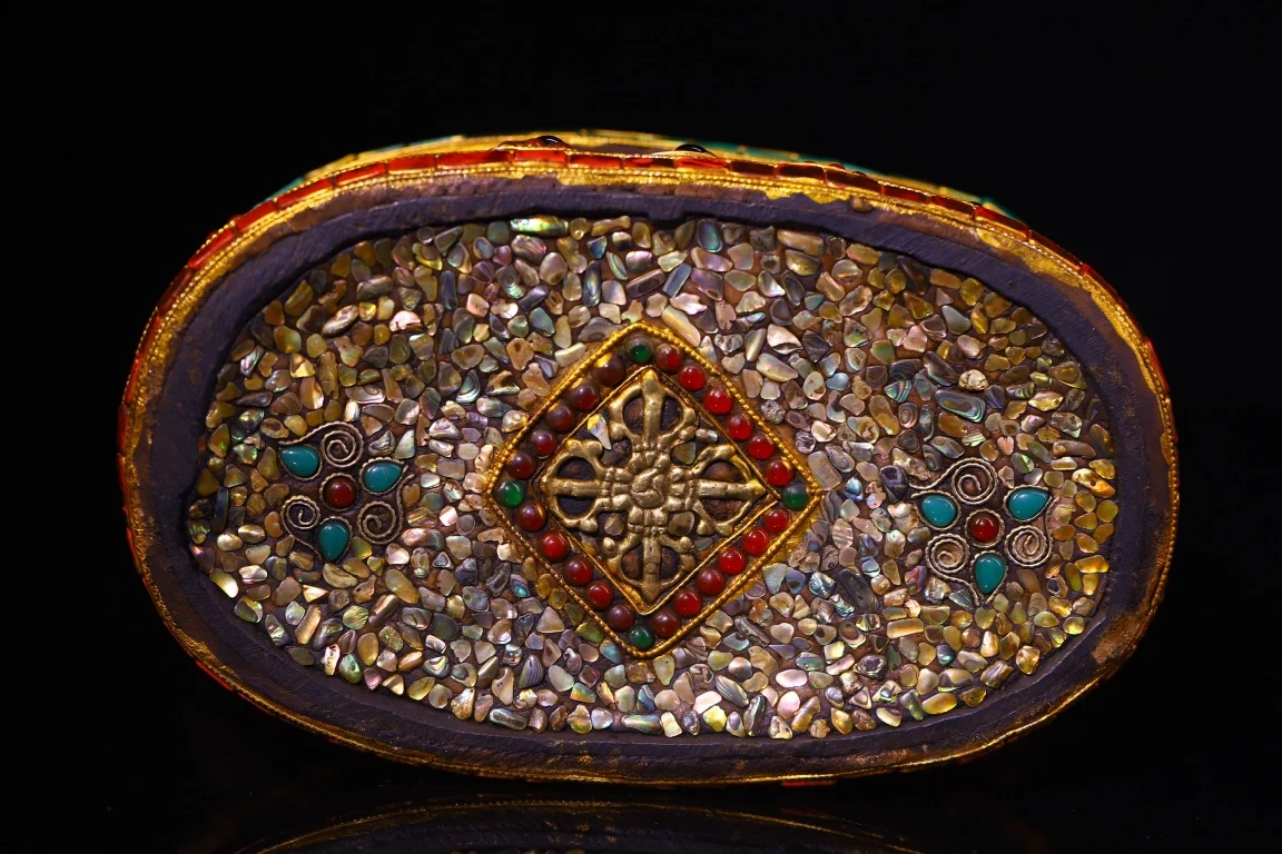 

10"Xizang Folk Collection Old Bronze Painted Mosaic Gem gZi Beads Turquoise Shakyamuni Buddha Buddhist Niche Worship Hall
