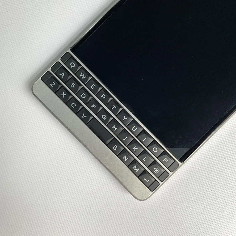ブラックベリー-オリジナルのパスポートII携帯電話、クアッドコア