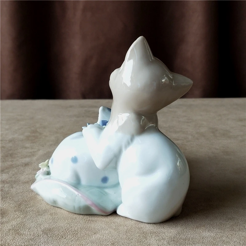 Imagem -04 - Estatueta em Miniatura de Porcelana Kitty Figurinha Amantes Decoração Artesanal de Cerâmica Ornamento de Arte e Artesanato Acessórios Presentes