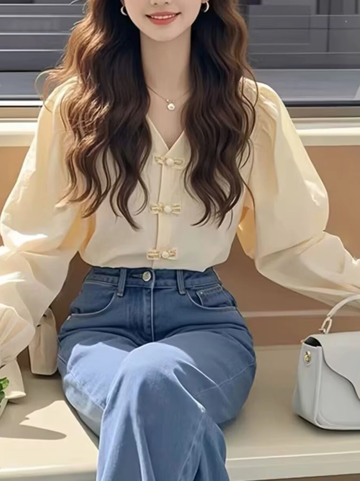 New Chinese Style Long Sleeve Shirt with Button Design And Bubble Sleeves for Women Elegant Gentle High End Feeling for Daily...