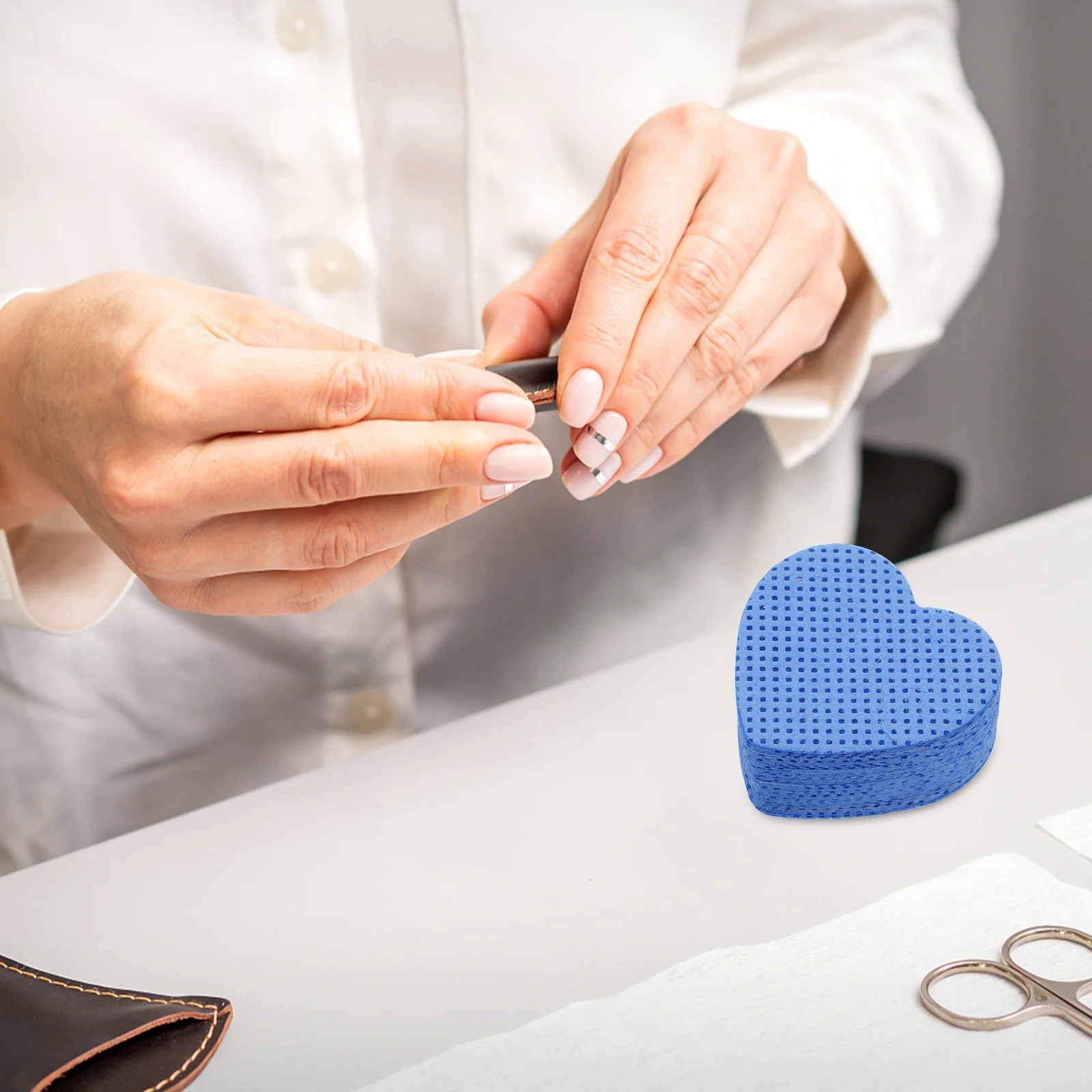 200 Stück herzförmige Nagellackentferner-Pads, weiche, fusselfreie Baumwolltücher für Gel-Tauchpulver, Maniküre, Soak Off Scrubber, Nagelpflege