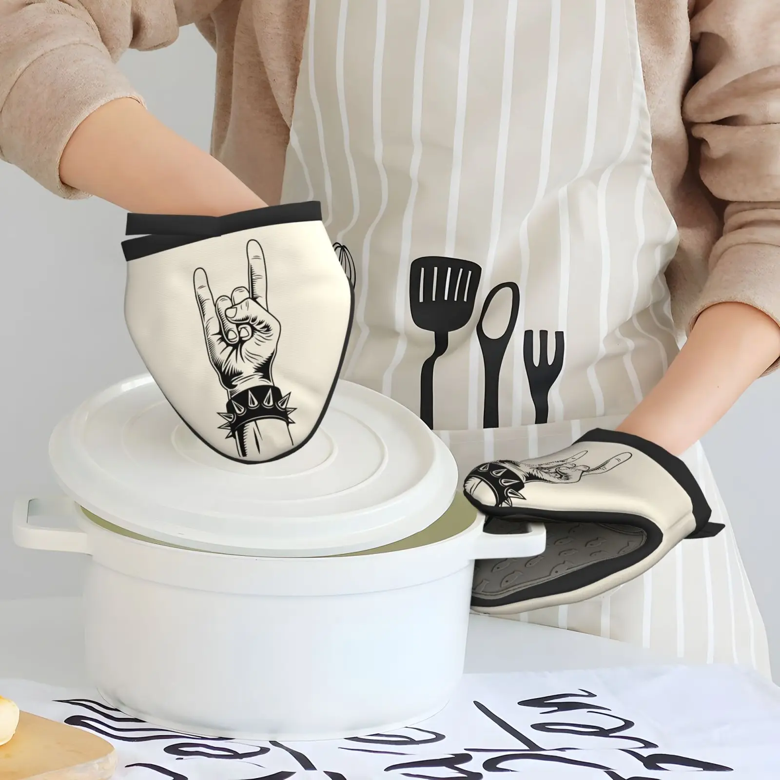 Creative Sign of the Horns Heat Resistant Anti-scalding Gloves Pinch Grip Mini Oven Gloves Kitchen Practical Cooking Tools